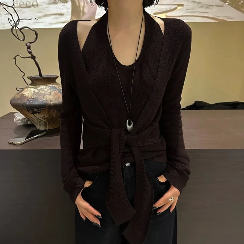 美拉德咖色假两件长袖针织衫女秋季新款设计感绑带收腰挂脖上衣潮