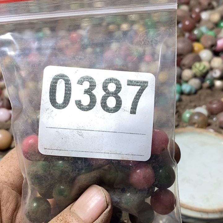 蔡***飞和田玉（糖玉）未镶嵌手链