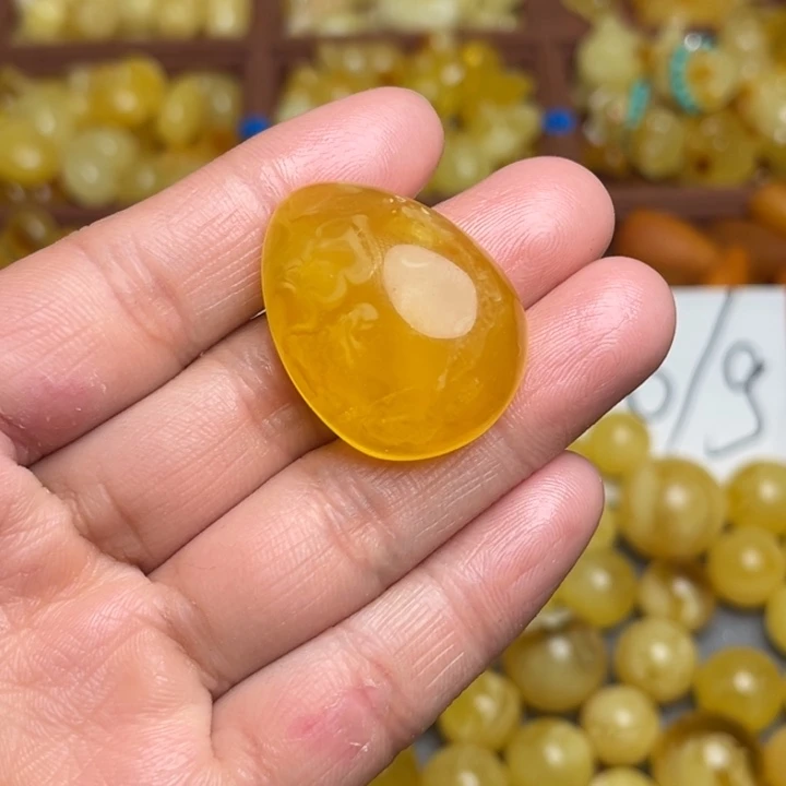蜜蜡未镶嵌珠宝奇石天然蜜蜡鸡油黄水滴