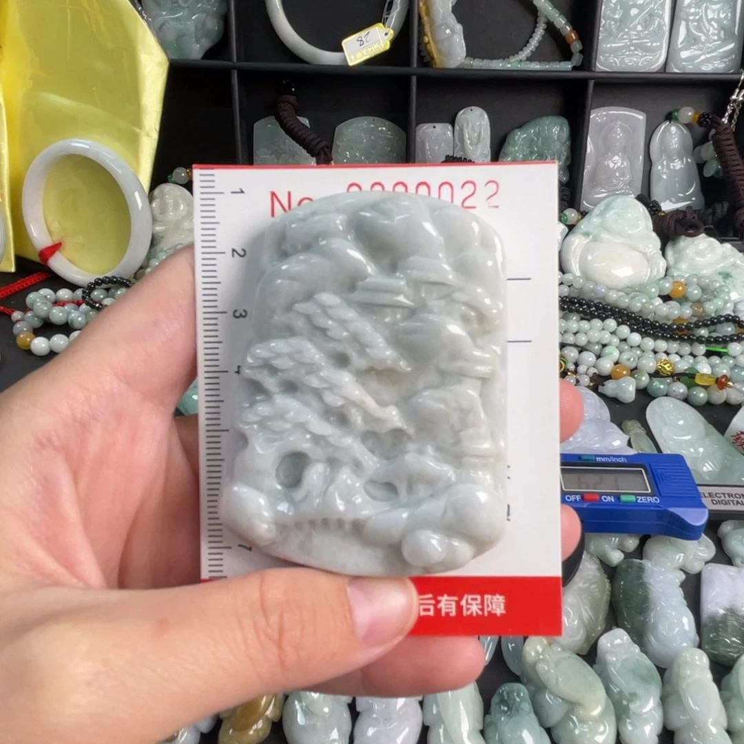 翡翠未镶嵌吊坠(不含链)瑕疵