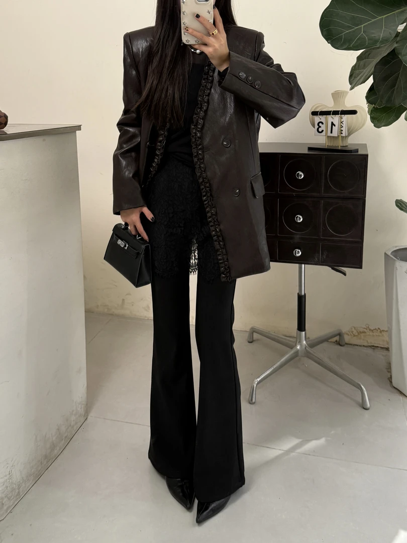 宽松型法式V领冬季常规拼接花边皮衣女中长款休闲外套