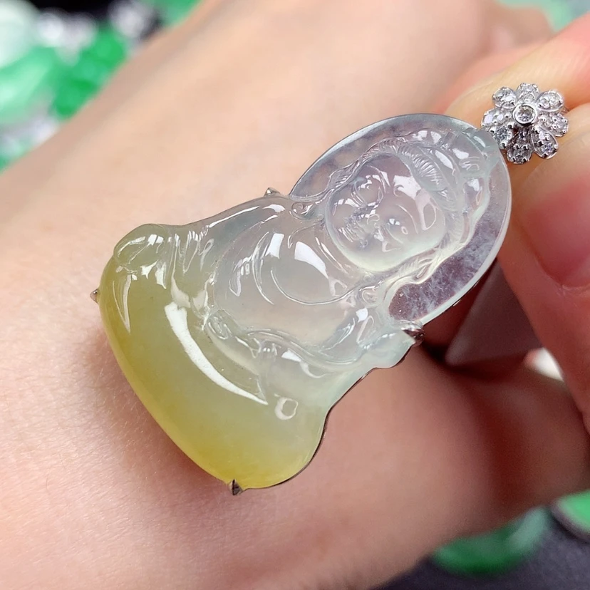 【闪购商品】颈饰18K金镶嵌翡翠观音