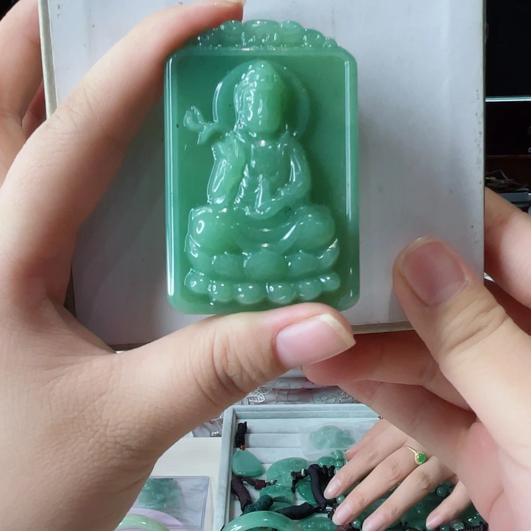 密玉（石英质玉）未镶嵌颈饰