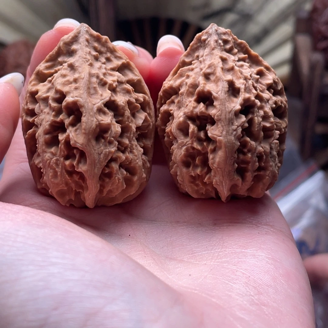 文玩核桃把件楸刀鱼99