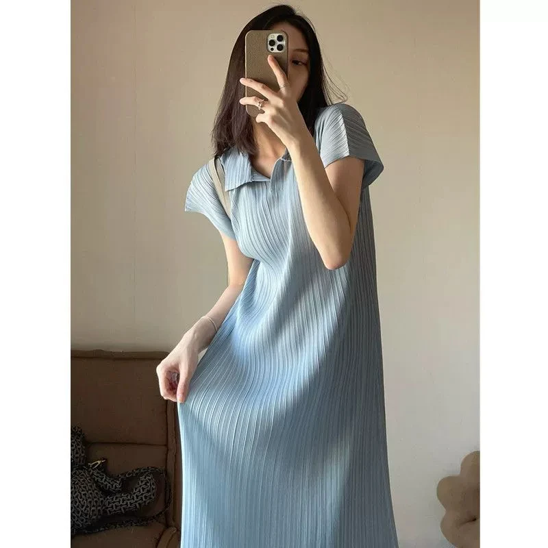 胖mm特大码30 0斤高级感褶皱连衣裙女夏季宽松显瘦简约气质中长裙