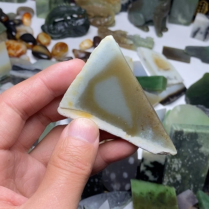 和田玉（糖玉）未镶嵌笔搁