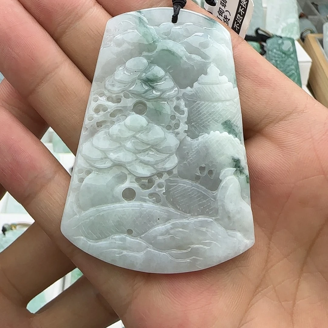 $****翡翠未镶嵌颈饰翡翠