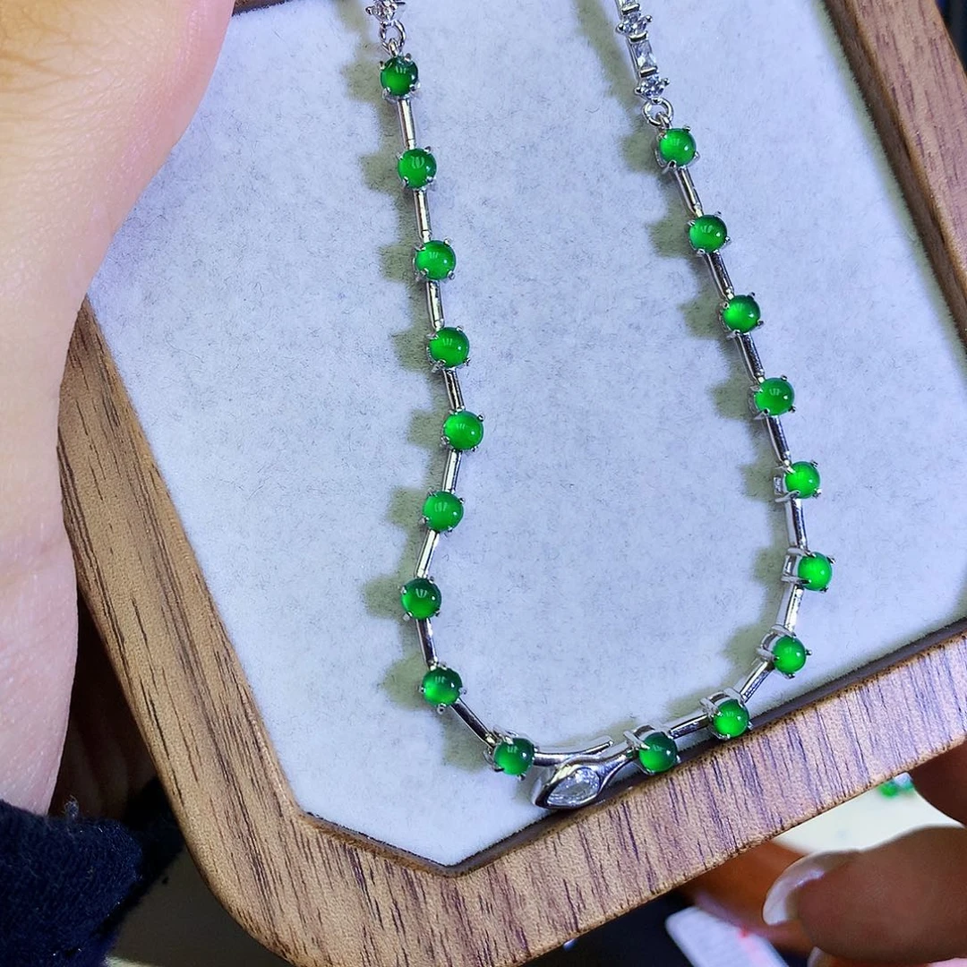 翡翠颈饰银S925镶嵌天然翡翠项链
