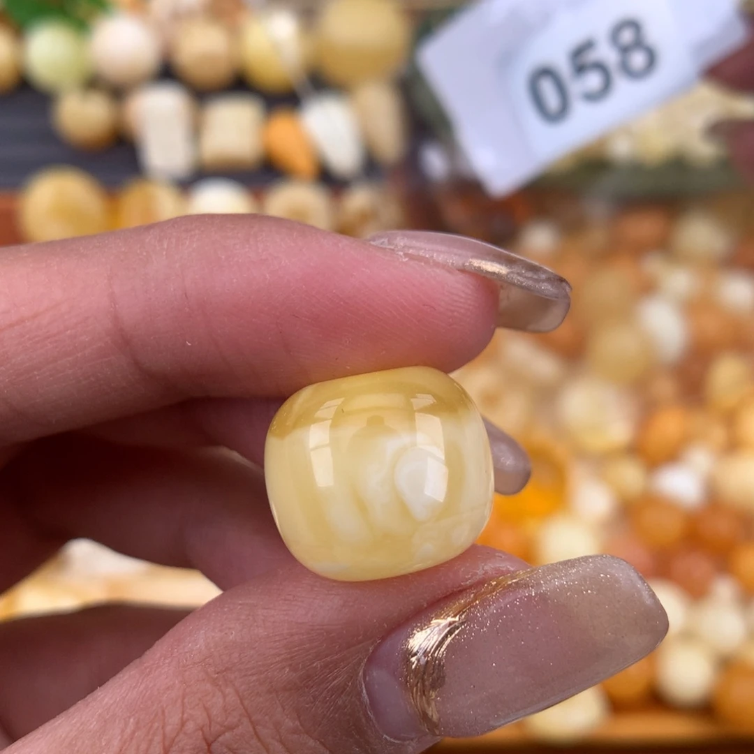 琥珀珠宝奇石未镶嵌15.3