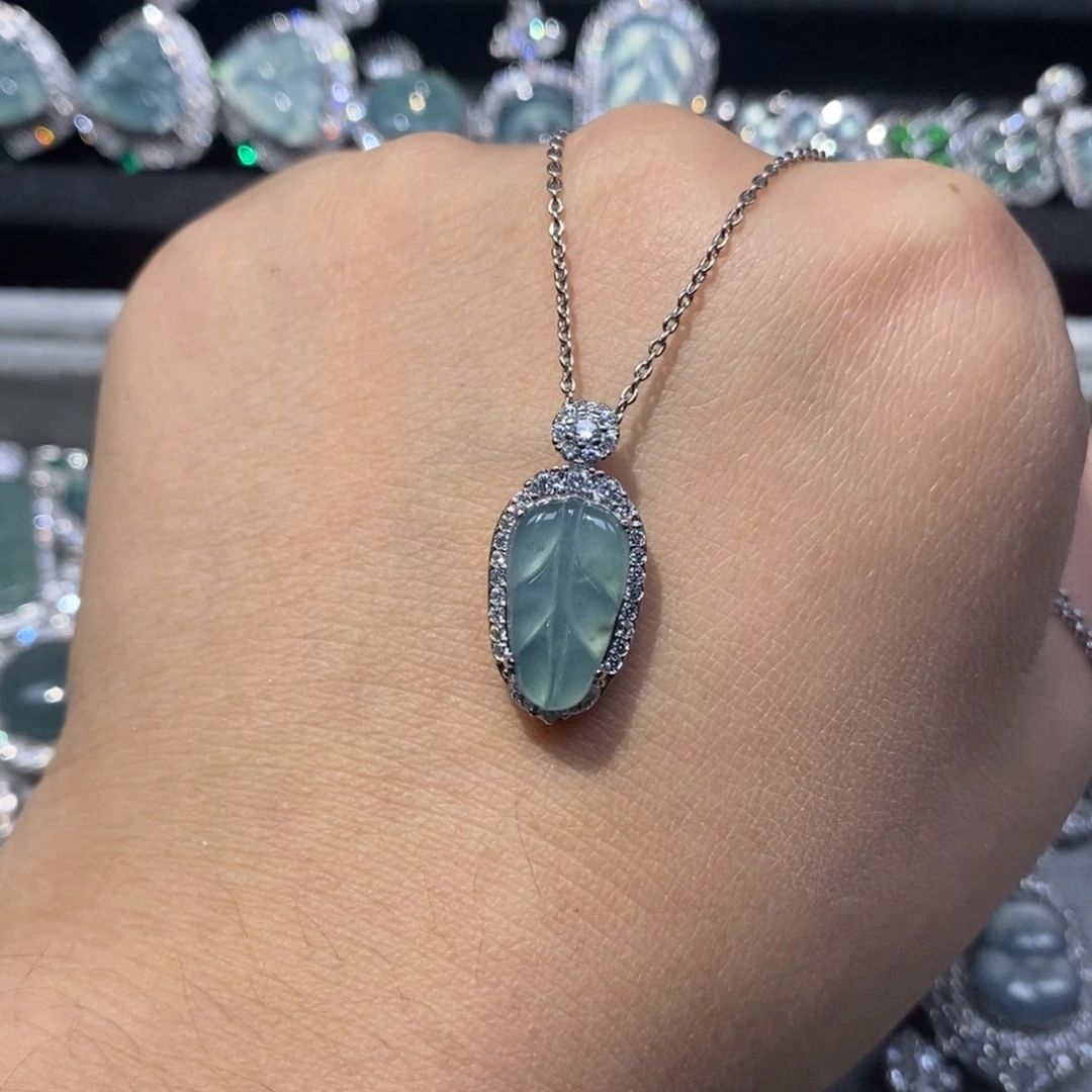 翡翠颈饰未镶嵌翡翠