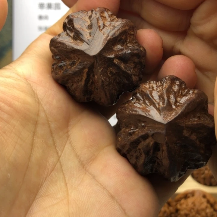 把件文玩核桃木雕，三棱，边42，
