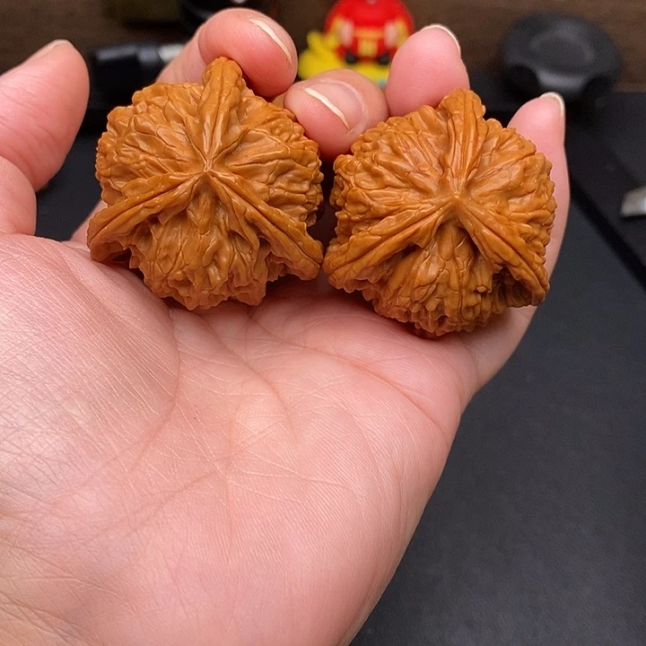 我***～把件文玩核桃白奔