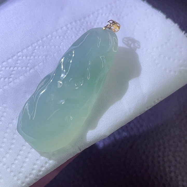 翡翠颈饰18K金镶嵌翡翠