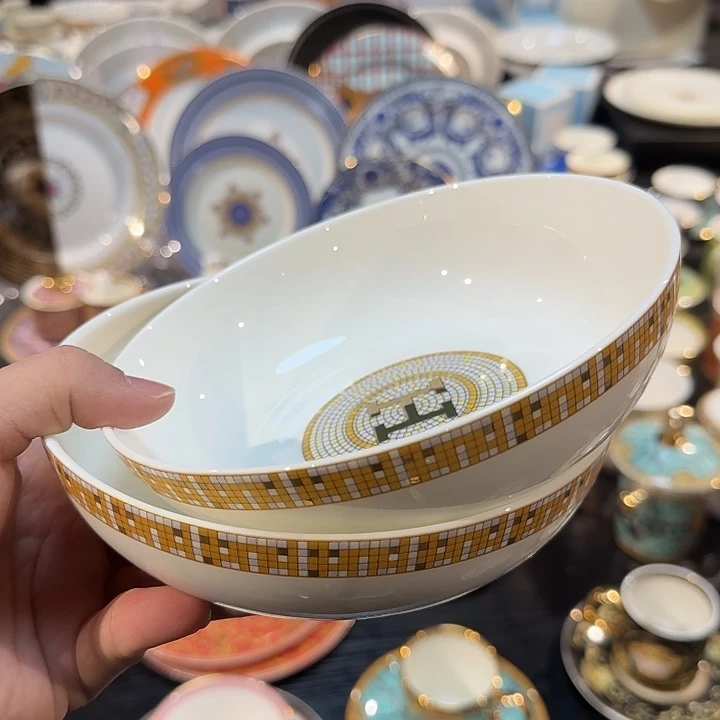 两个面碗面碗面碗