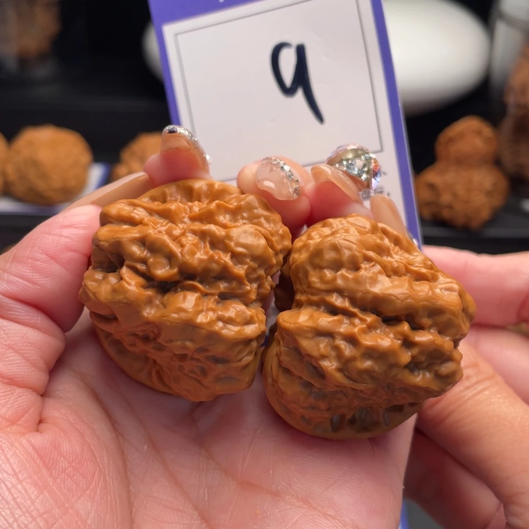 文玩核桃吊坠星**你蛤蟆40