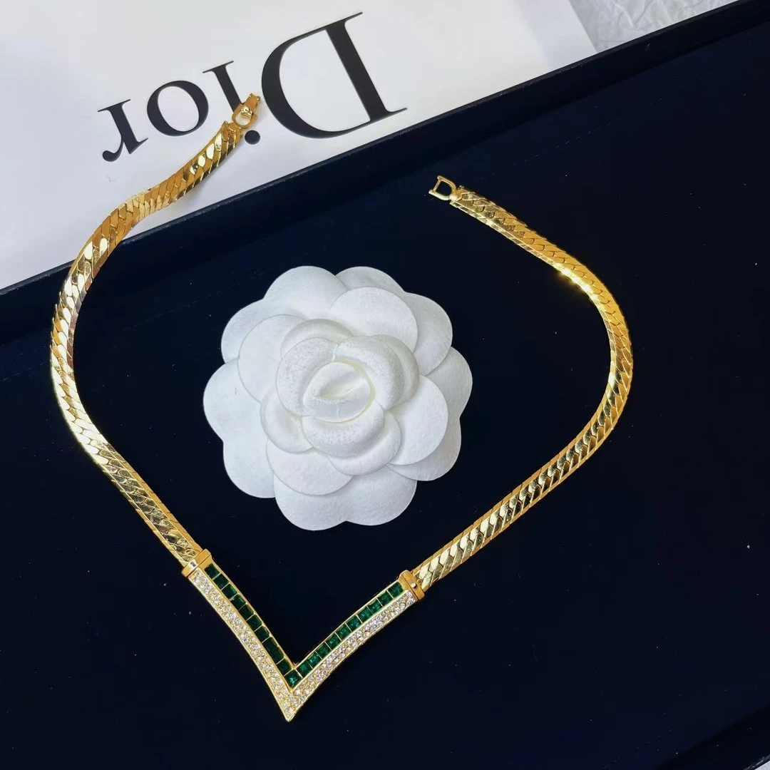 95新 DIOR/迪奥 柚礼中古/迪奥绿色V项链大号lf504041