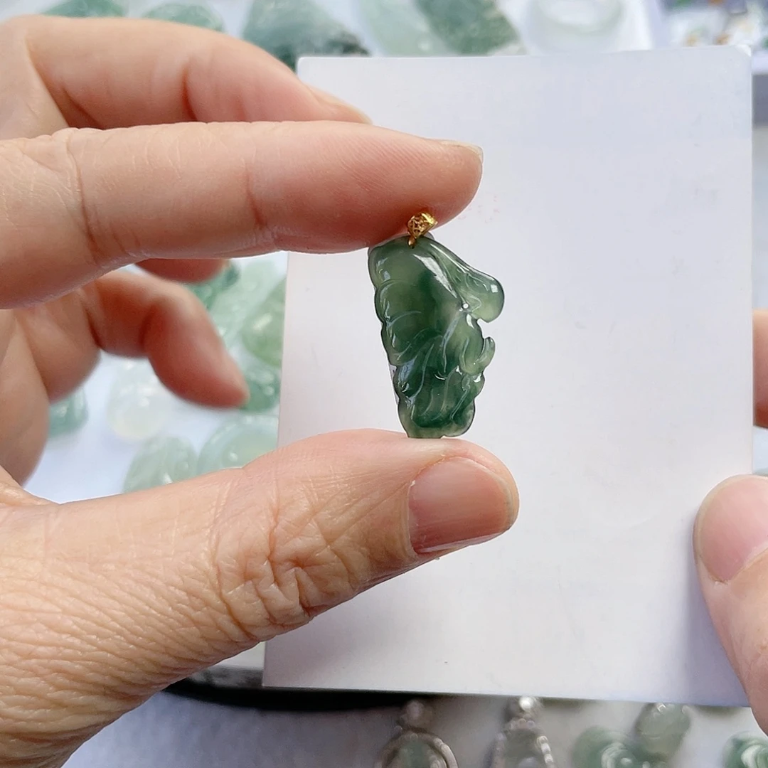 翡翠颈饰未镶嵌方*吊坠