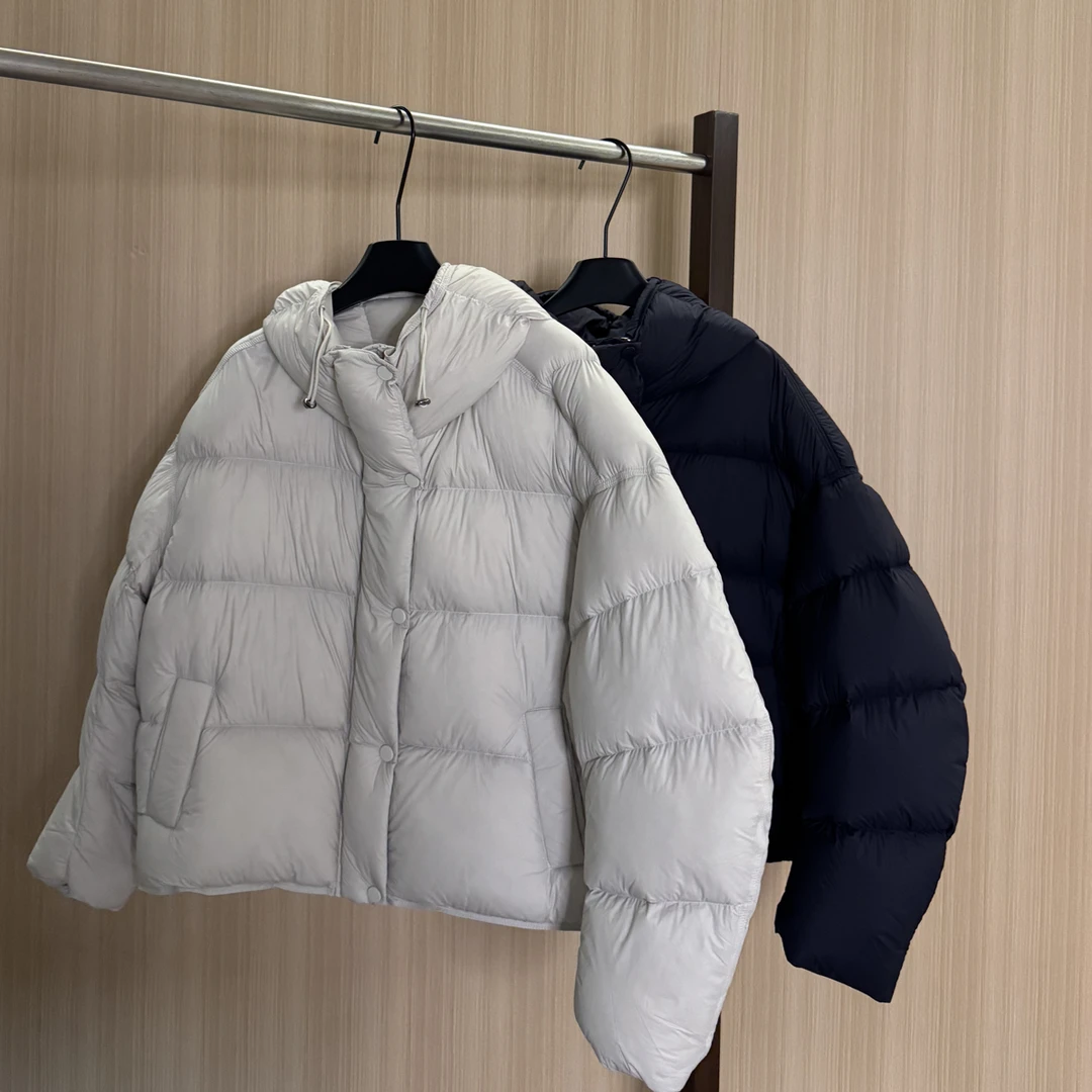 WMM258g魔方鹅绒短款连帽长袖魔方绗缝鹅绒简约运动纯色