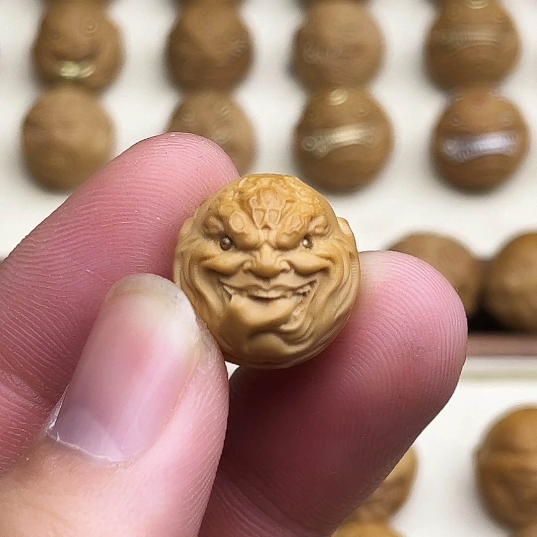 猴头核桃吊坠毒液舔僧17