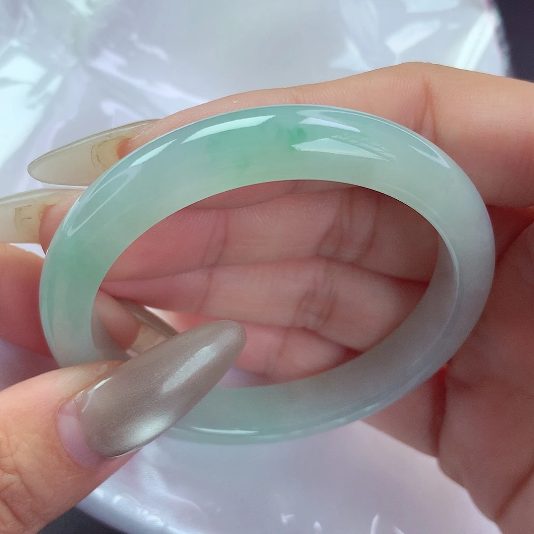 【闪购商品】翡翠手镯未镶嵌a 831401