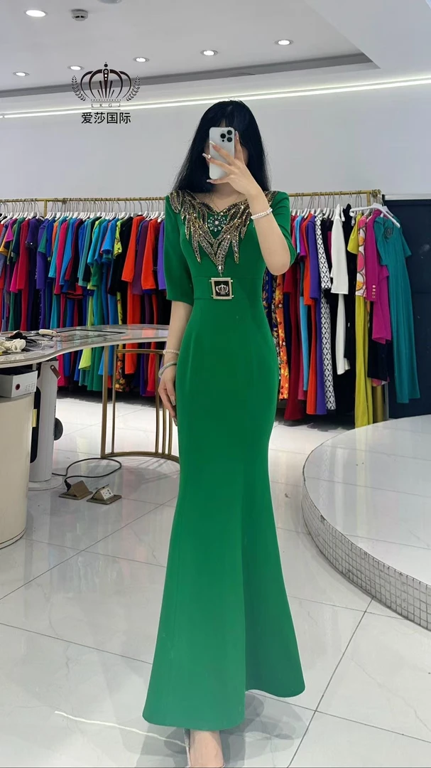 SHABA/莎芭钉珠镶钻定制绿色鱼尾裙礼服轻奢显瘦连衣裙