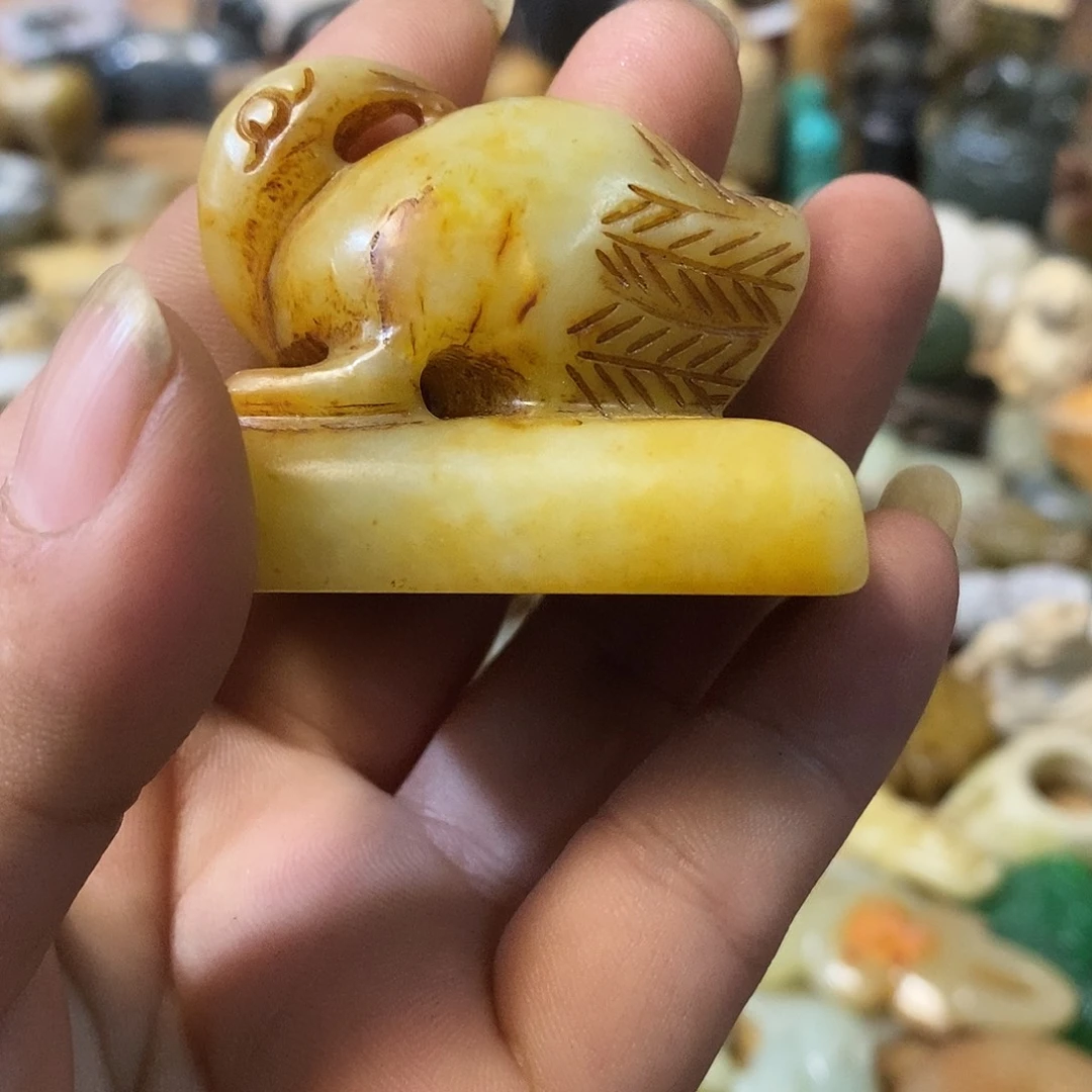 和田玉（糖玉）未镶嵌挂件