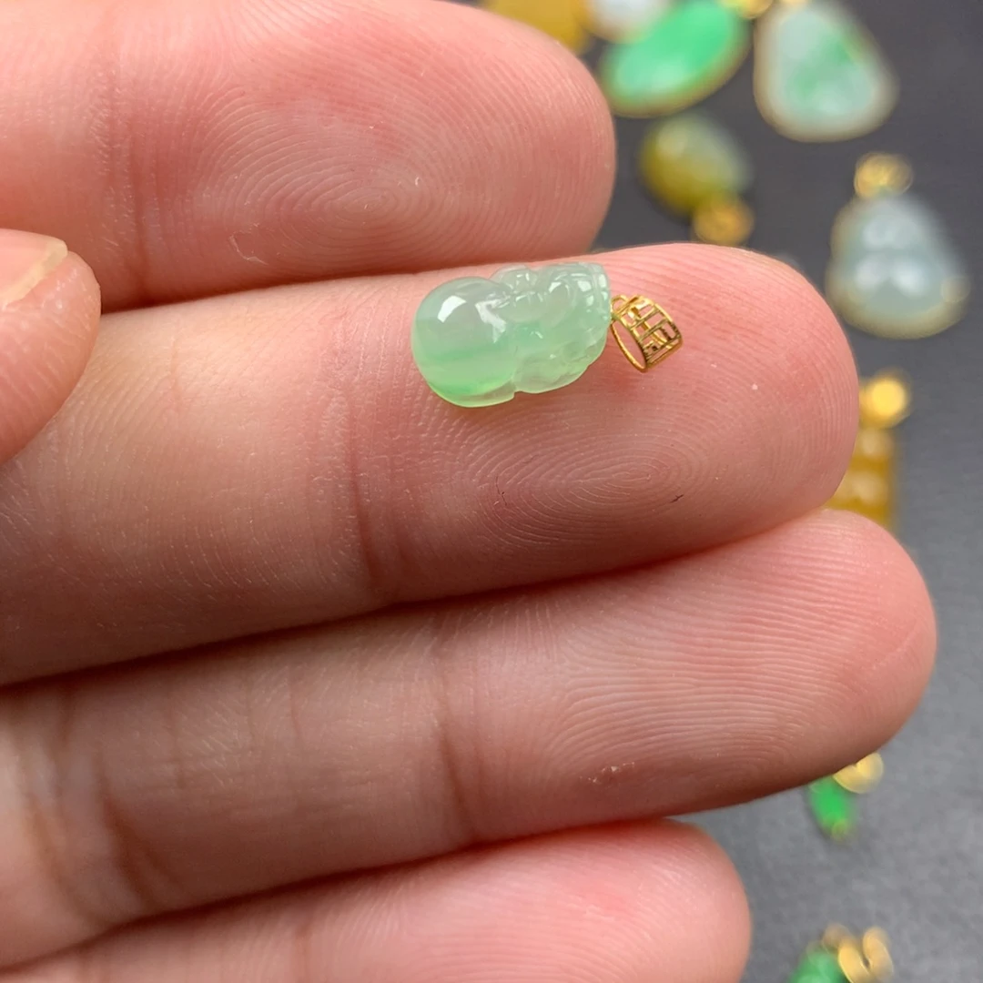 【闪购商品】颈饰18K金镶嵌翡翠翡翠