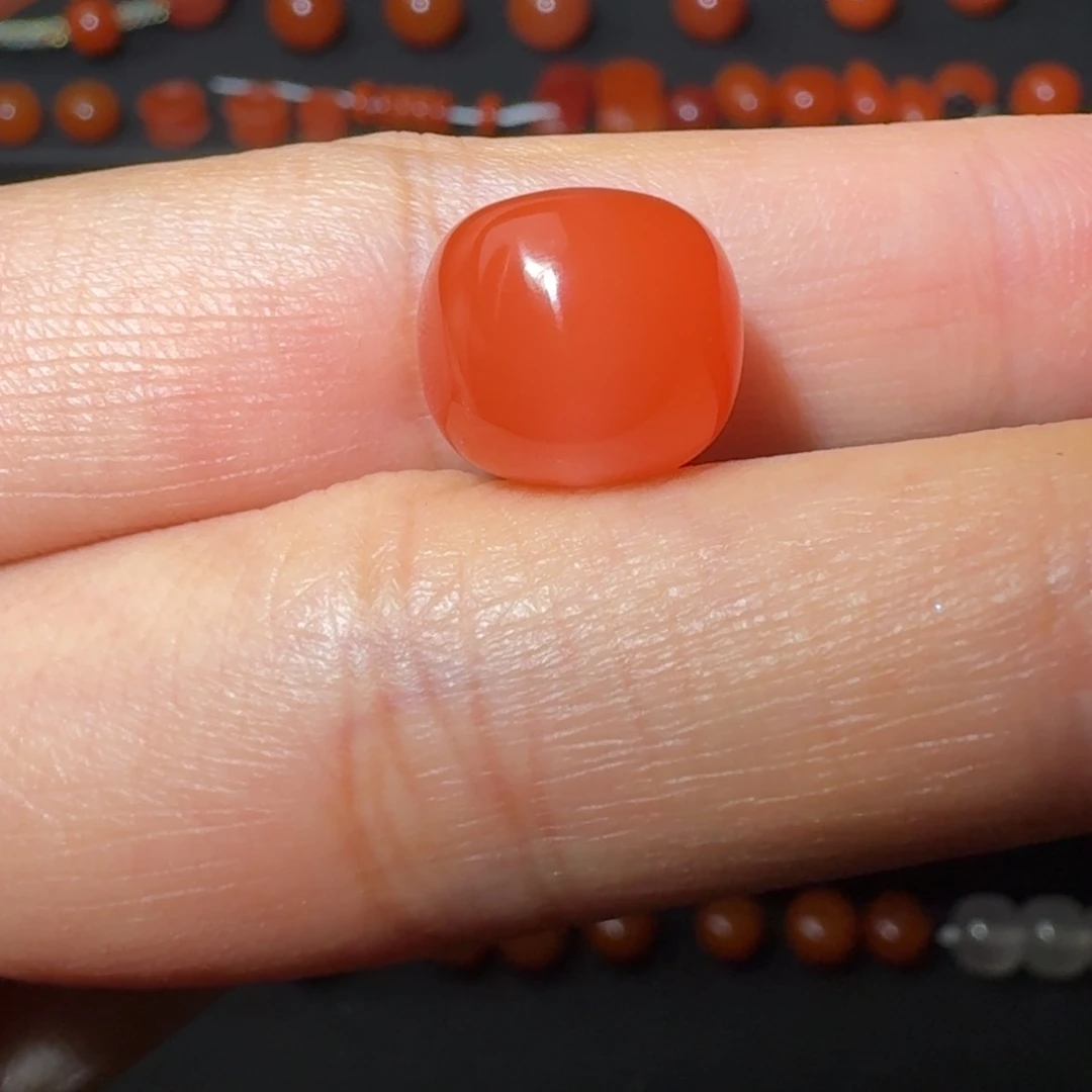 南红玛瑙未镶嵌樱桃红老形微纹12×11