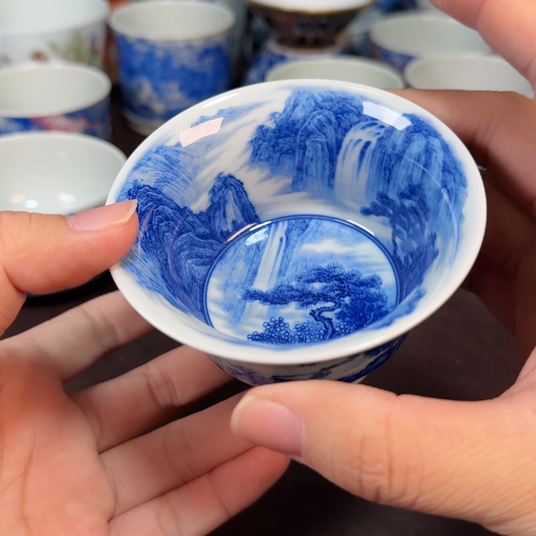 ****哈现代景德镇陶瓷盖碗