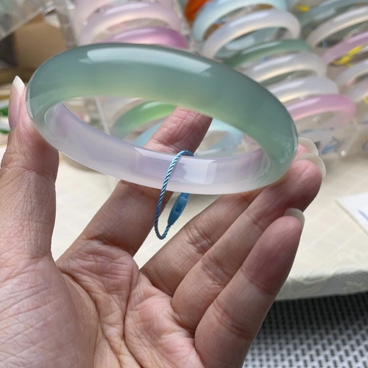 玛瑙/玉髓未镶嵌手镯58圈口