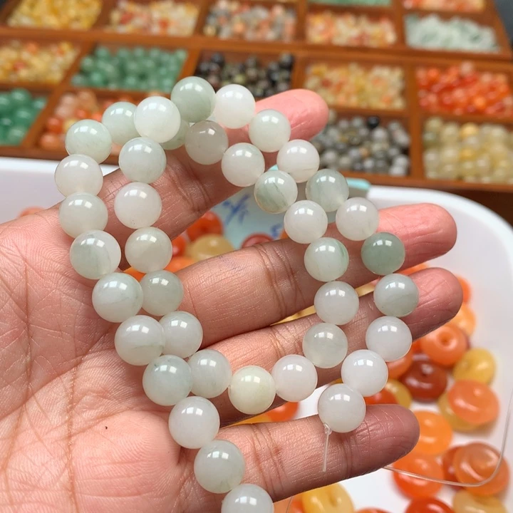 石英质玉未镶嵌颈饰卡10