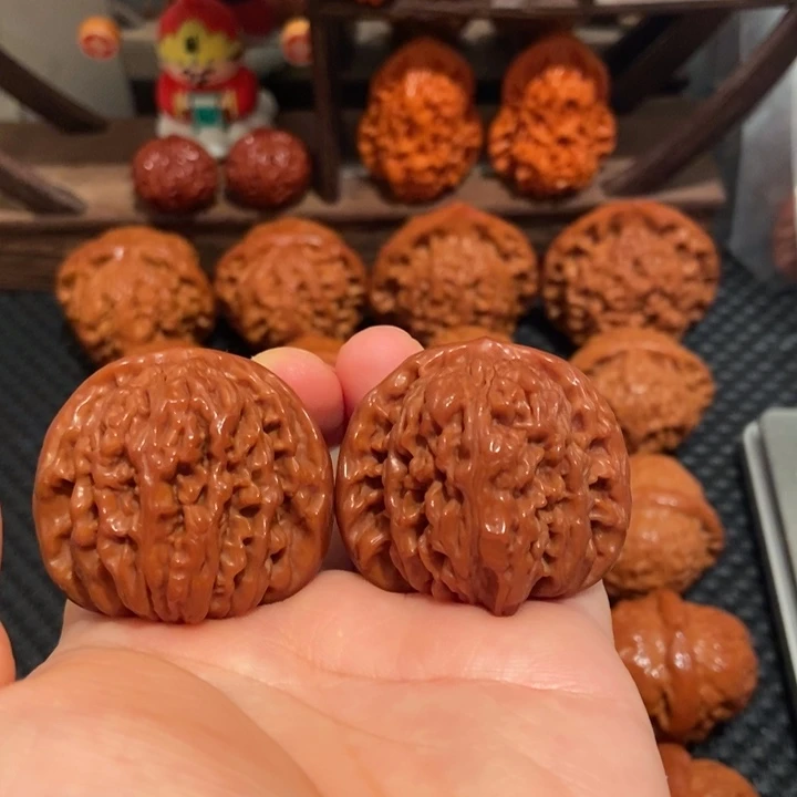 文玩核桃把件40.6尺寸四座楼1968