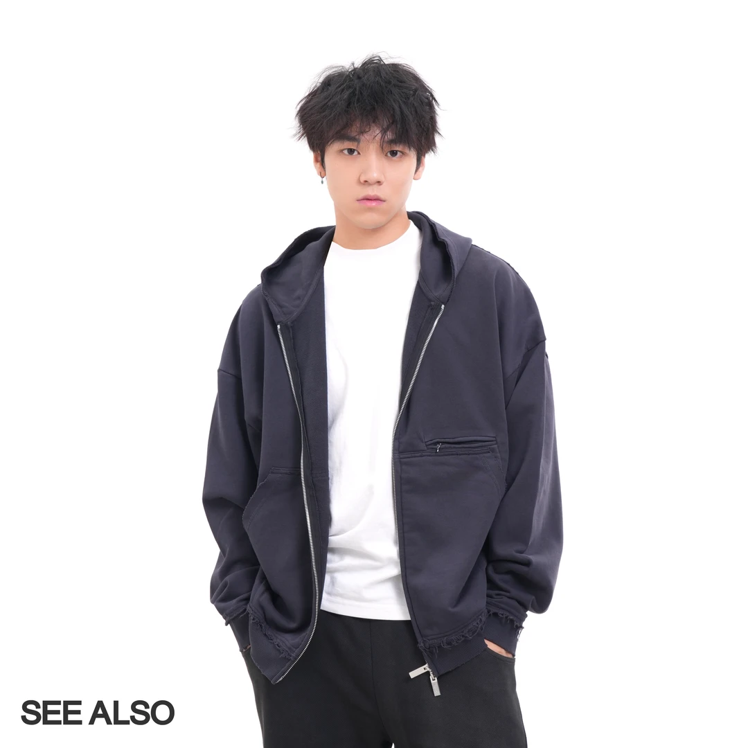 SEE ALSO『巴味卫衣』boxy廓形短宽拉链水洗磨破秋冬款LD4287