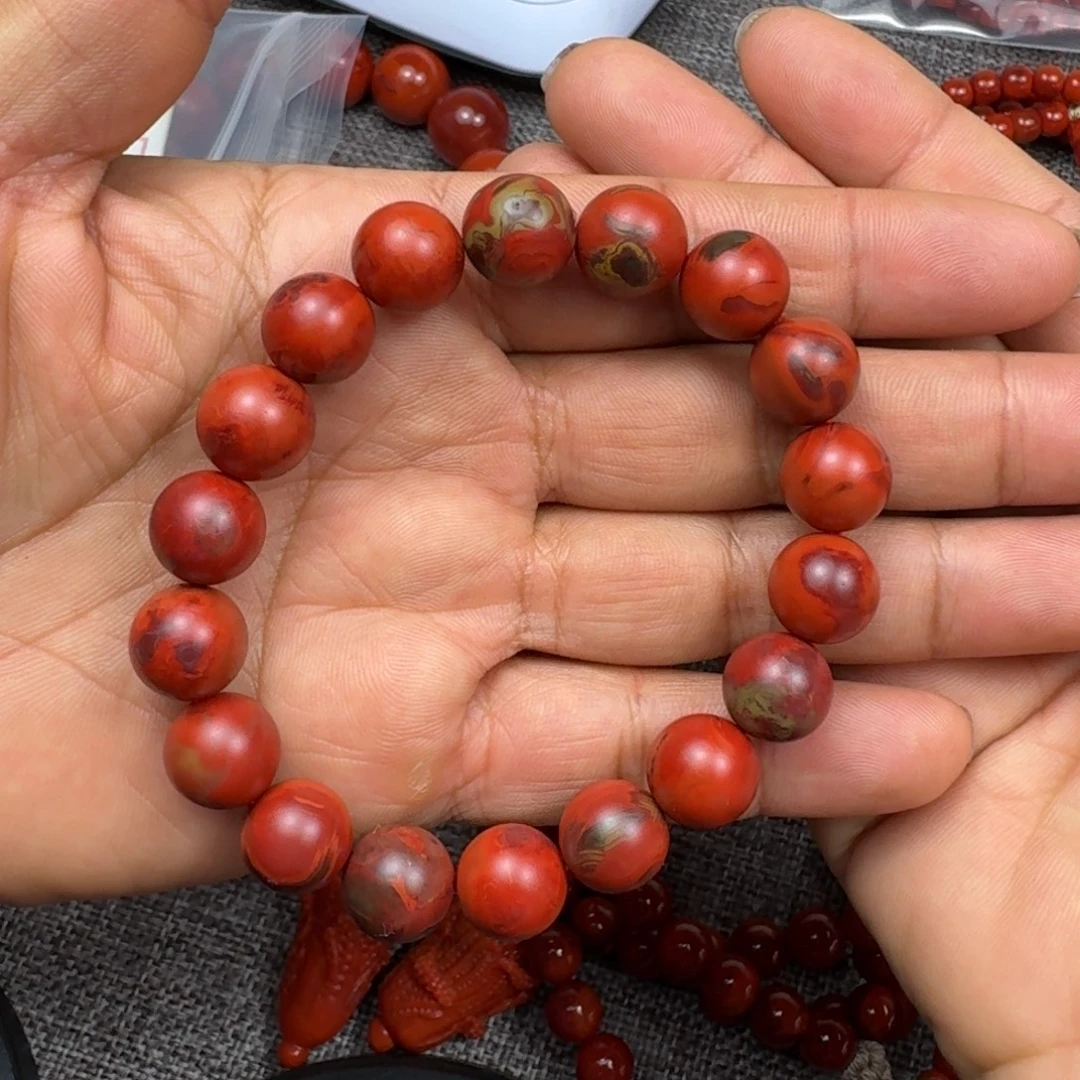 蜀***姐南红玛瑙未镶嵌手链