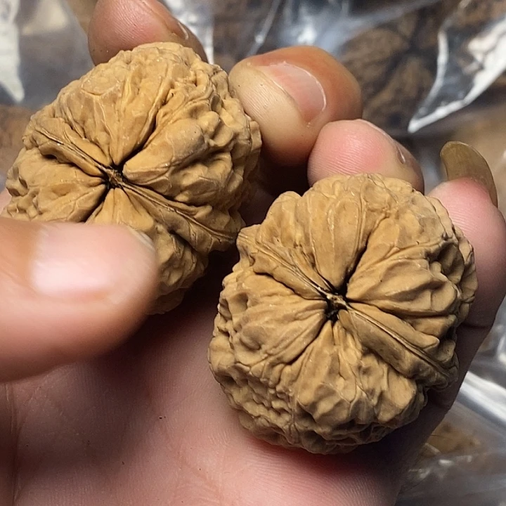 把件文玩核桃云南铁核桃77