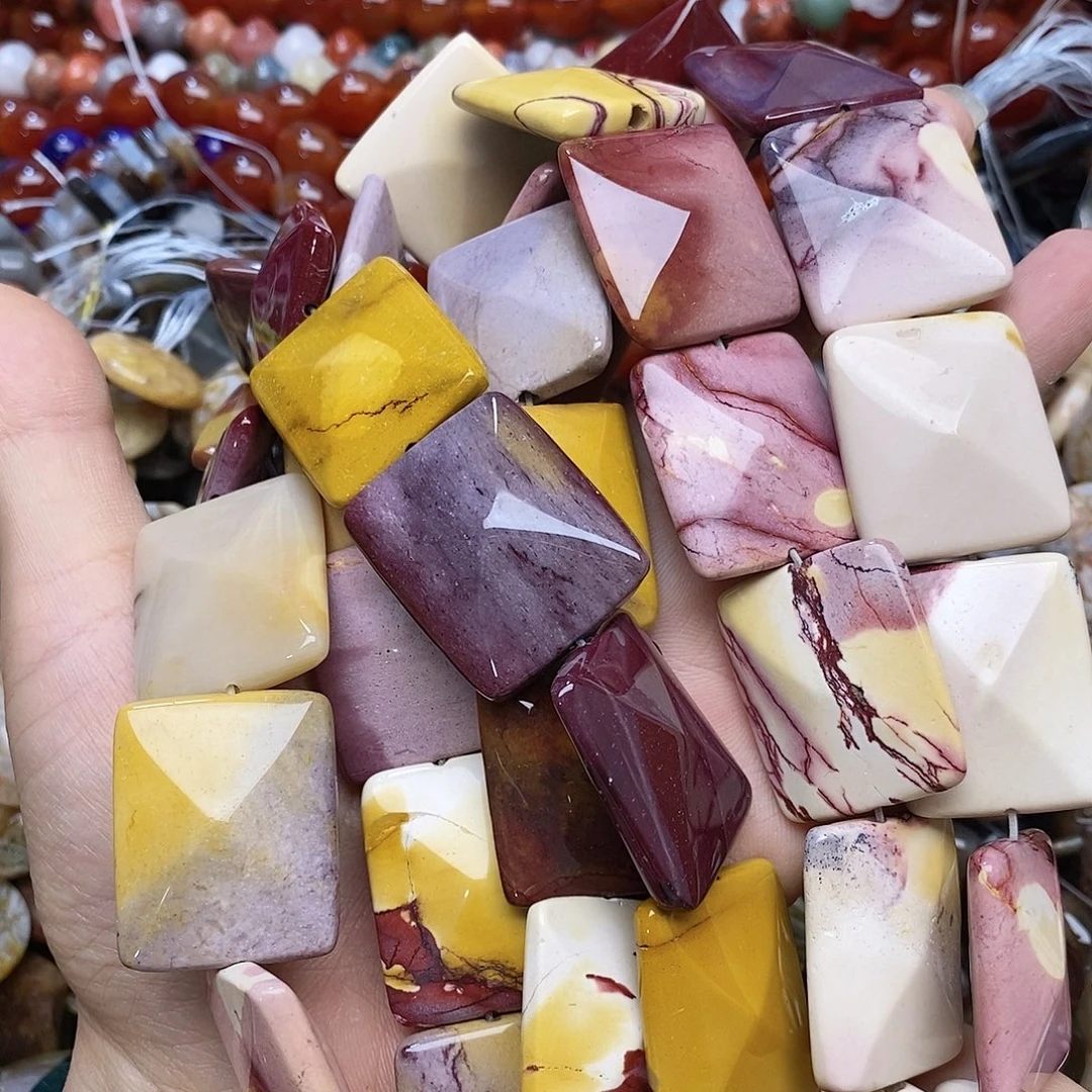 玛瑙/玉髓未镶嵌珠宝半成品蛋黄石一条