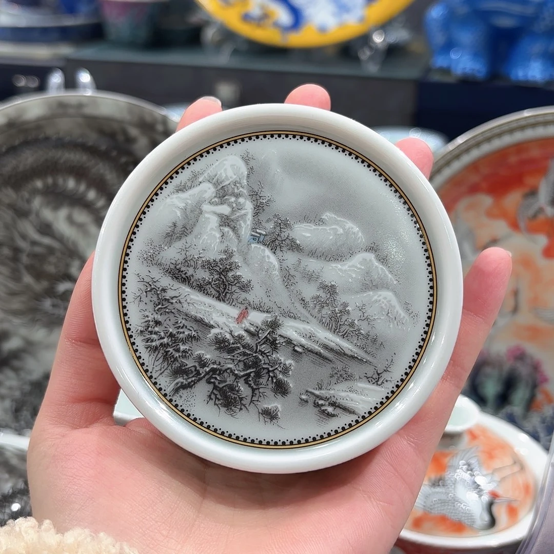 王***群瓷片景德镇瓷器精品陈列