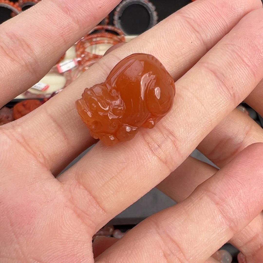 谁****南红玛瑙未镶嵌颈饰貔貅