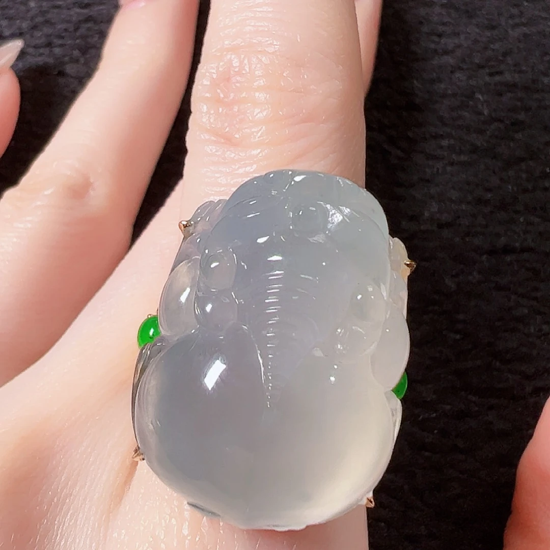 翡翠戒指18K金镶嵌签收后24小时鉴赏期，过时不退