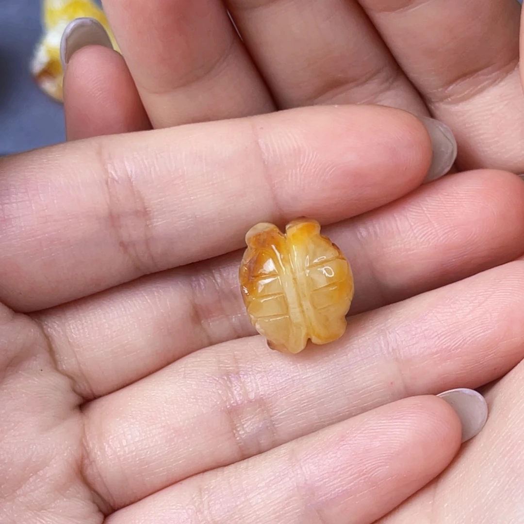 未镶嵌琥珀珠宝奇石浩*