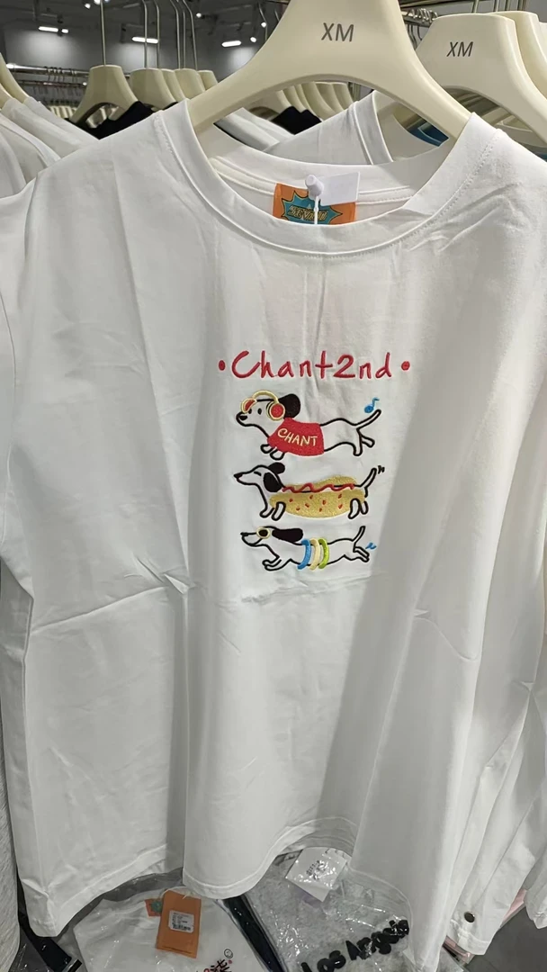 设计小众刺绣腊肠狗短袖（1918）