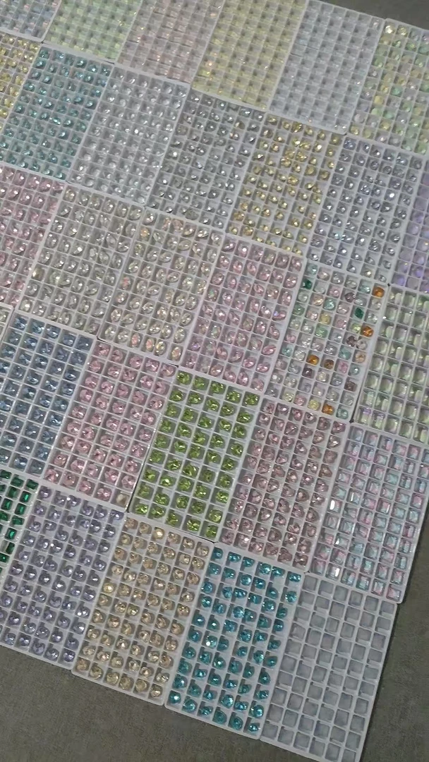 指缘轻奢 尖底美甲钻批发K9水晶美甲饰品DIY饰品彩色超闪爆闪高品