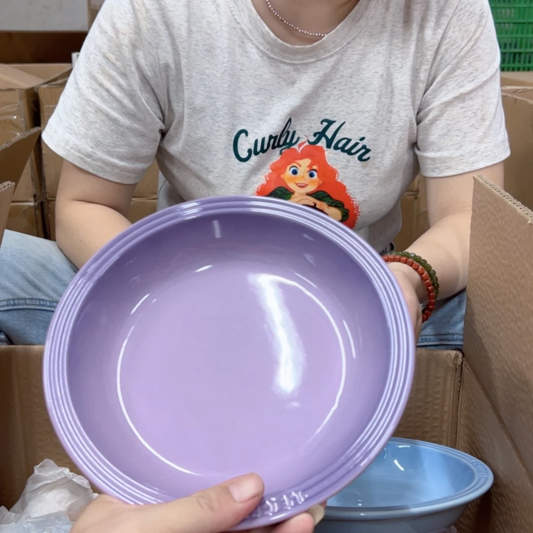 老姊妹家瓷器好漂亮紫色大草帽