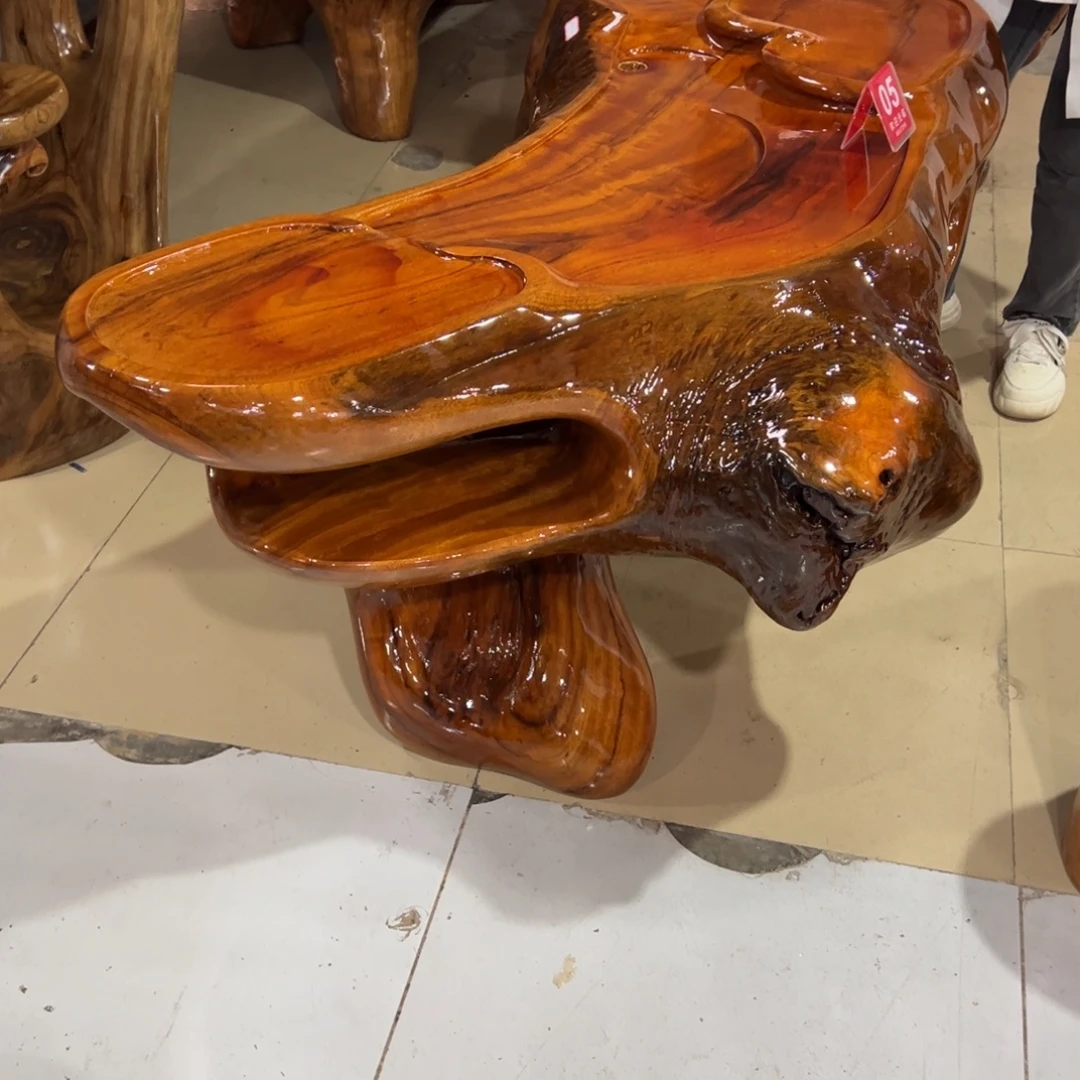 香樟木随形茶桌一张