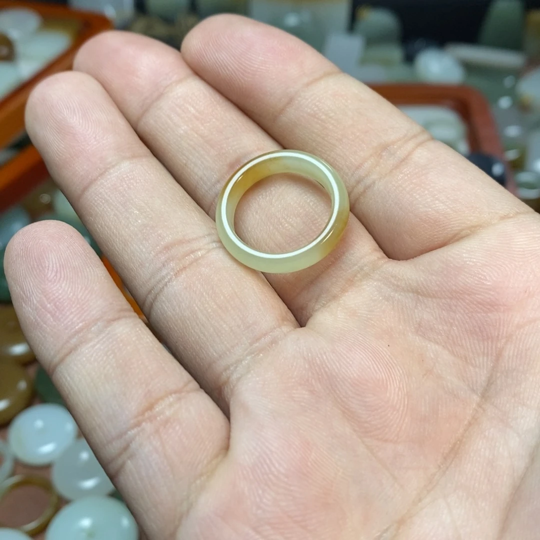 和田玉吊坠(不含链)未镶嵌笑**啦