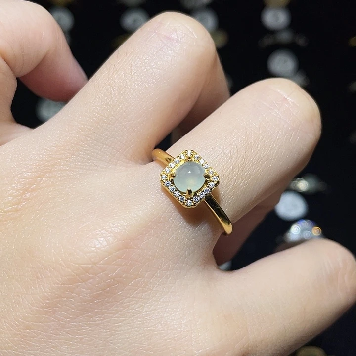 翡翠未镶嵌戒指戒指