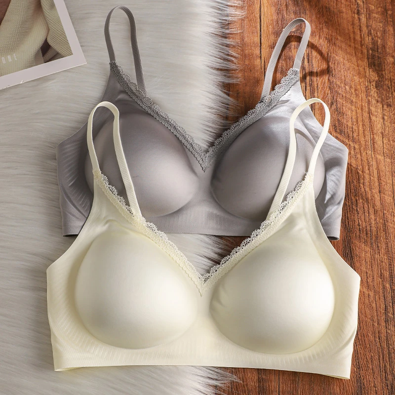 无痕内衣粉底液隐形小胸聚拢收副乳防下垂无钢圈细肩带美背文胸罩