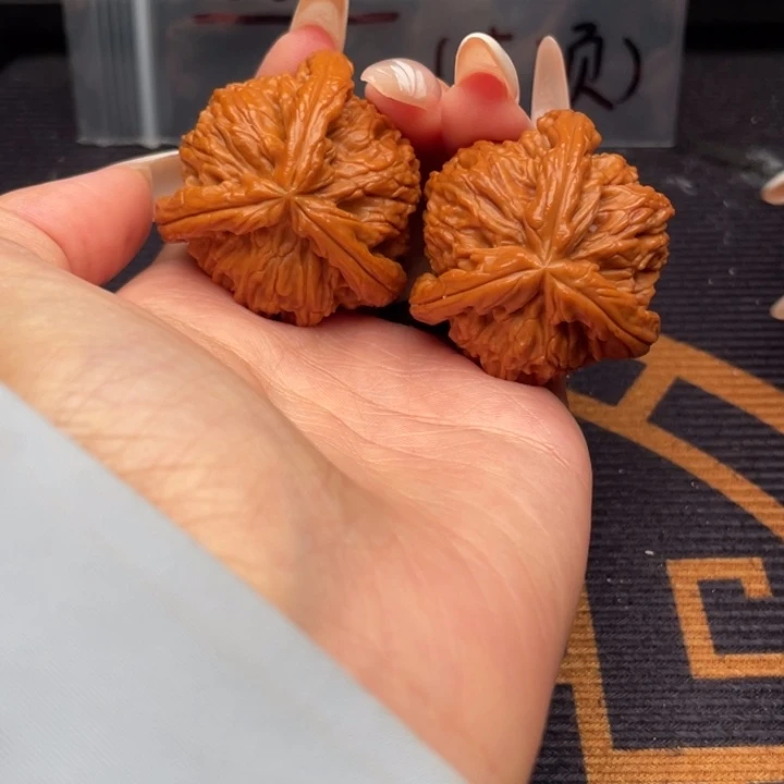 天****吊坠文玩核桃白狮子