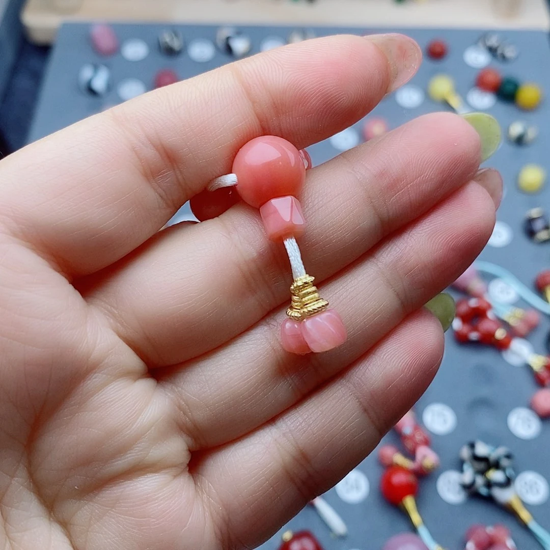 钟****玛瑙/玉髓饰品未镶嵌