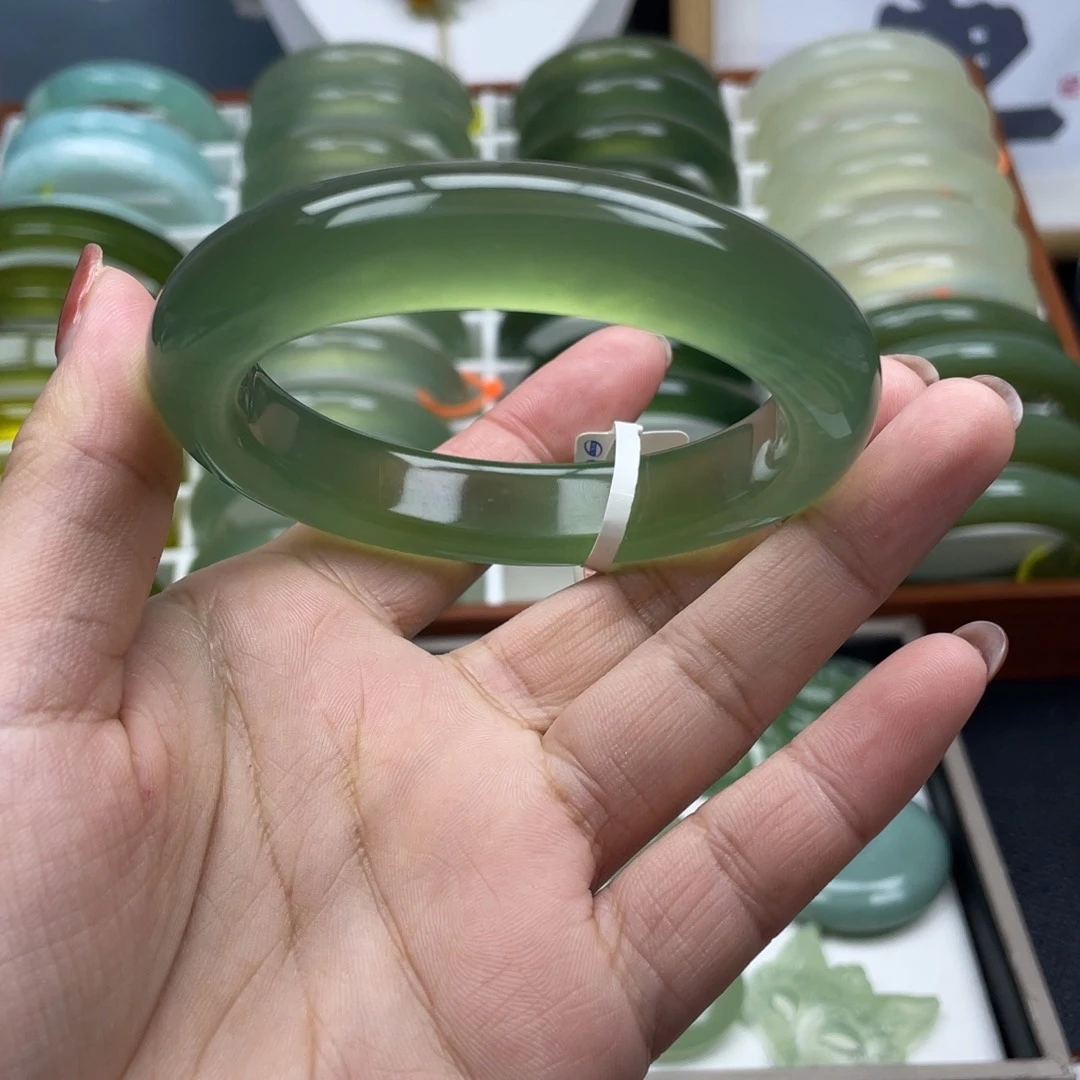 未镶嵌蛇纹石玉手镯